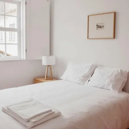 T1 E Calmo, Moderno E Acolhedor Em - Self Check In Apartamento Coímbra