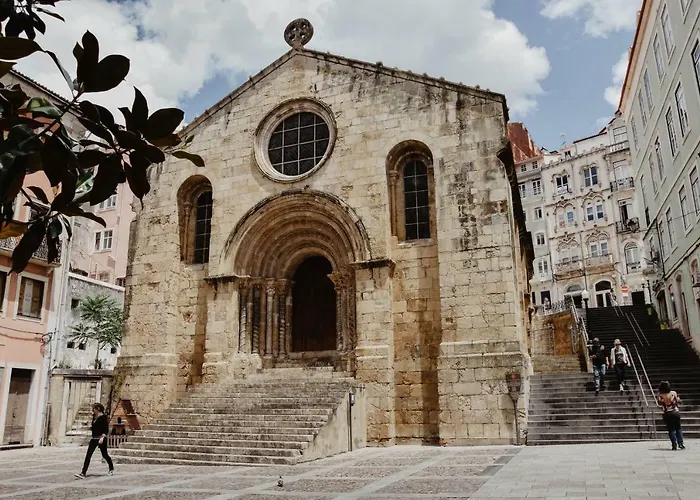 Apartment T1 E Calmo, Moderno E Acolhedor Em - Self Check In Coimbra